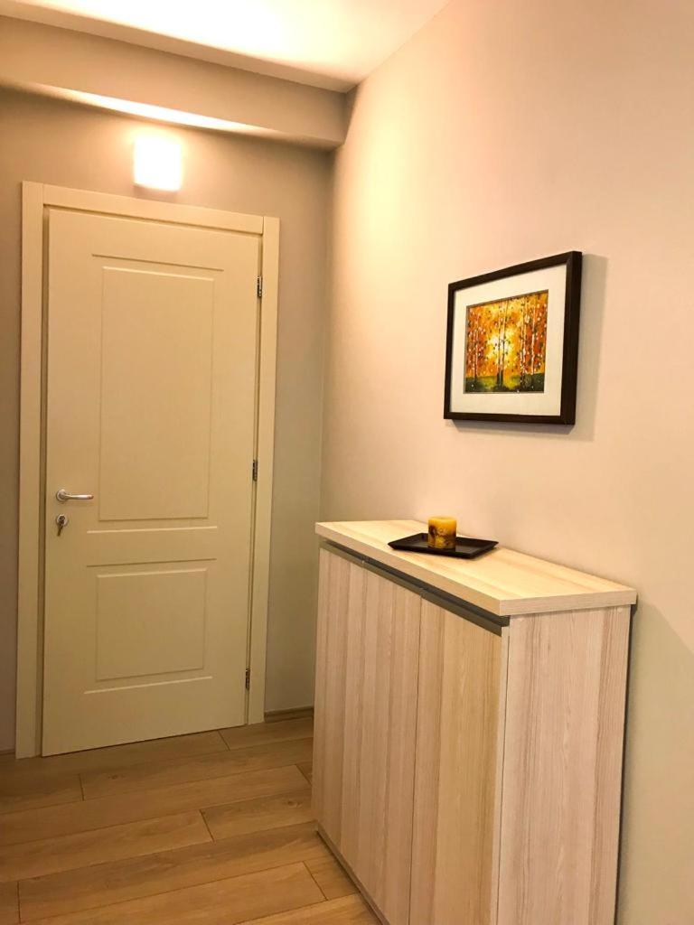 Home Away From Home Apartment Durrës Exterior foto
